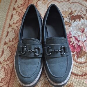 Black Women's Loafers with Chain Accent